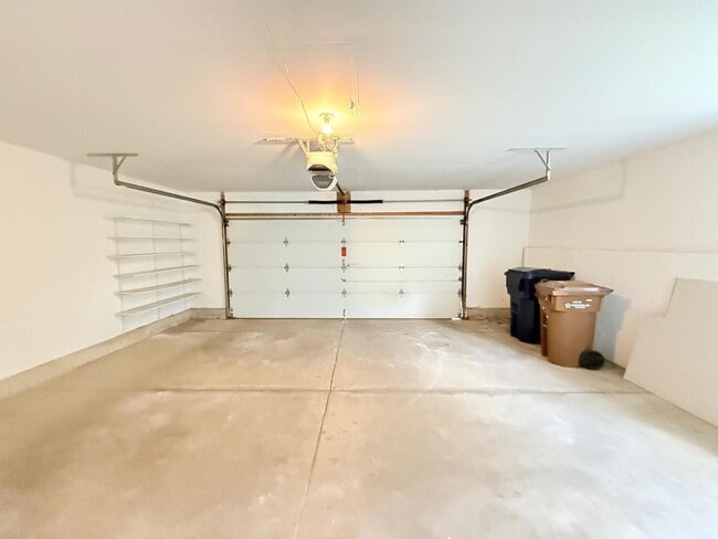 Building Photo - 1823 Concord Dr