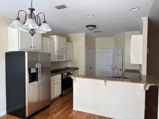 Building Photo - 110 Augusta Ave