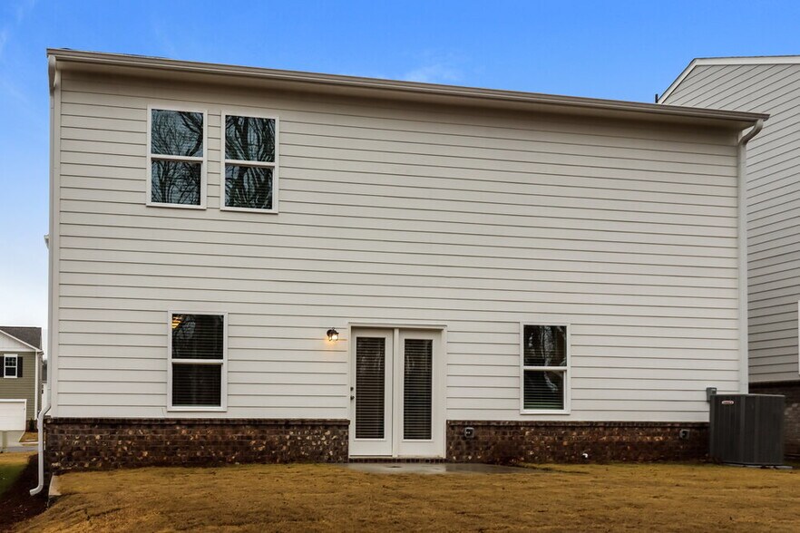 Building Photo - 445 Knightsbridge Ln