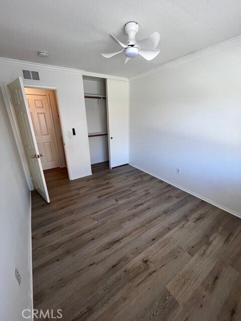 Building Photo - 6711 Sun Dr