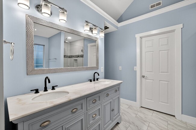 Building Photo - Charming 4BR House in Ooltewah