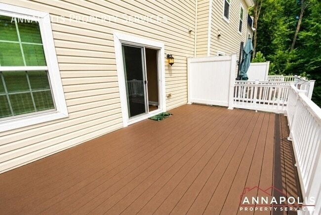 Building Photo - 2625 Smooth Alder St