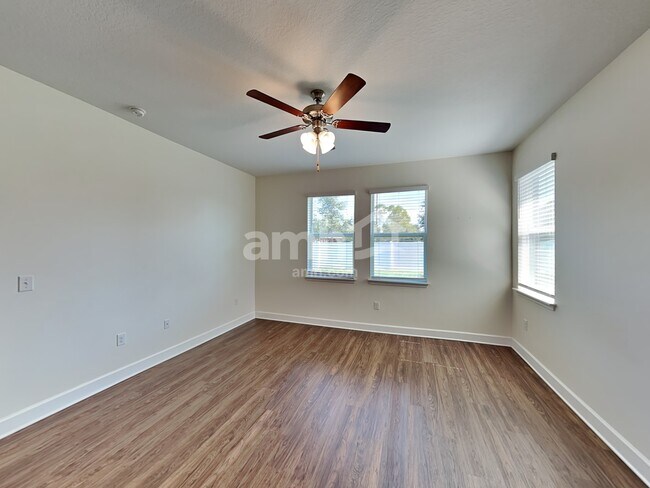 Building Photo - 347 Pine Terrace Dr