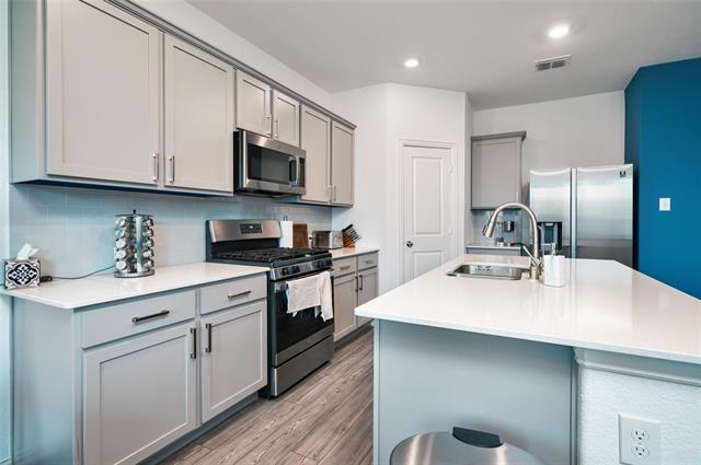 Building Photo - 635 Beltrand Ln