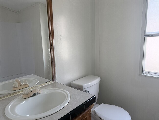 Building Photo - 16926 W Hammon