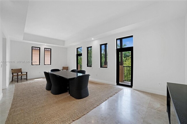 Building Photo - 6226 Paradise Point Dr