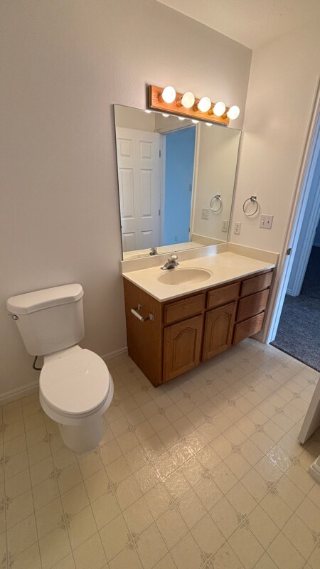 Building Photo - 631 W 20 N