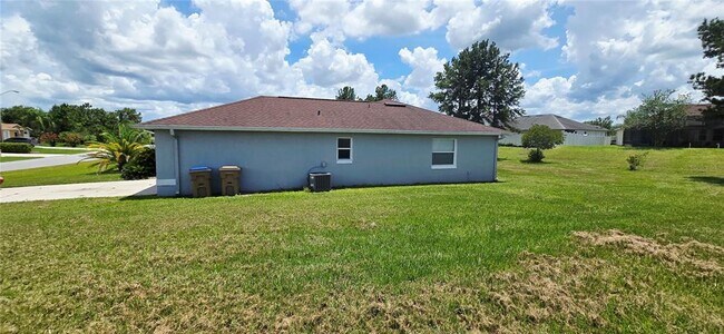 Building Photo - 3175 Victoria Dr