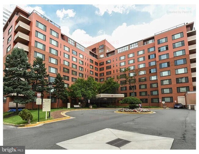 Building Photo - 1121 Arlington Blvd