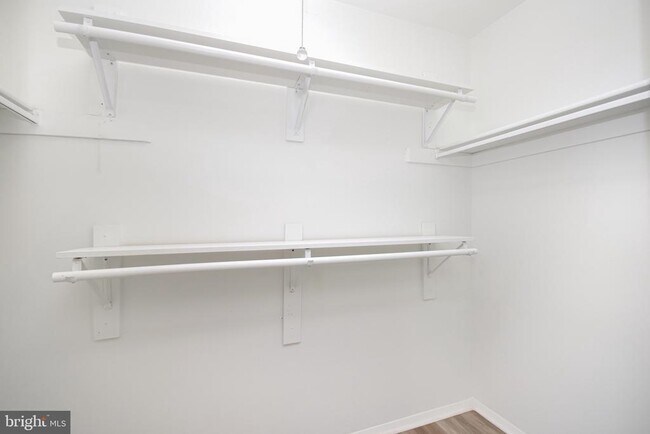 Building Photo - 8853 Teakwood Ct