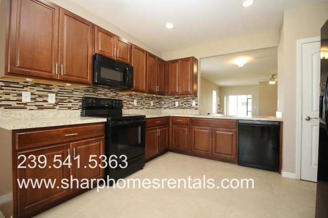 Building Photo - 709 SW 25th Ln