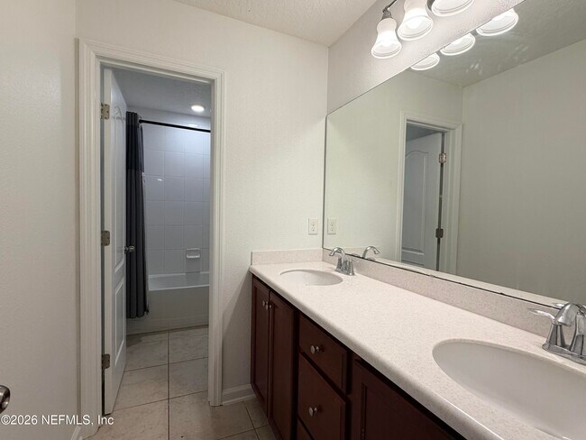 Building Photo - 15991 Baxter Creek Dr