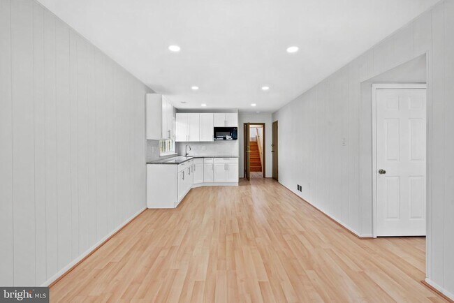 Building Photo - 826 Hendrix St