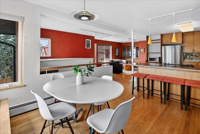 Building Photo - Urban Oasis on the Lake- Condo in Downtown Madison
