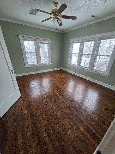 Building Photo - 5921 Harrison St