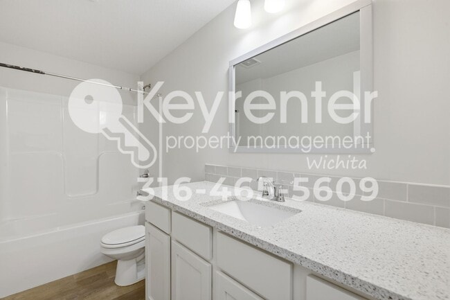 Building Photo - Beautiful 5 bedroom home near highways and schools!