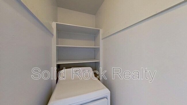 Building Photo - 1216 Janes Ln