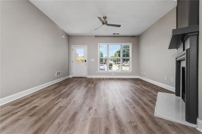 Building Photo - 1681 Heyford Cir NW