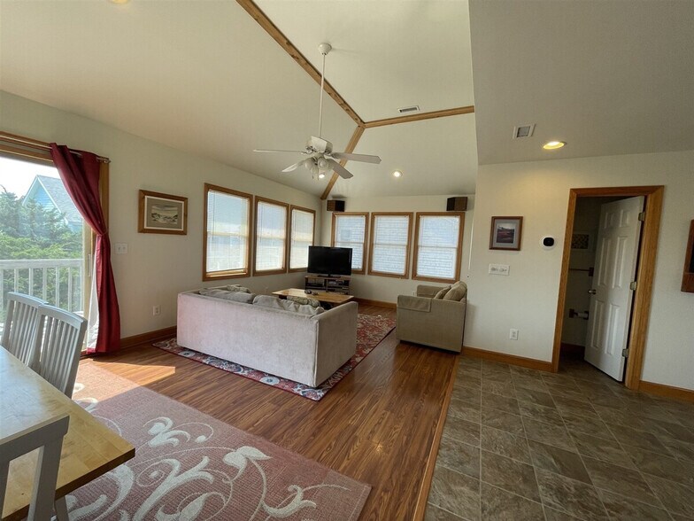 Building Photo - 54205 Marlin Ct