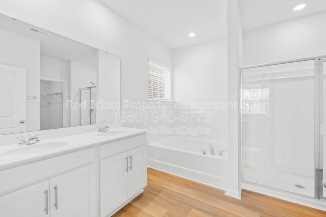 Building Photo - 1312 Secrest Cmns Dr