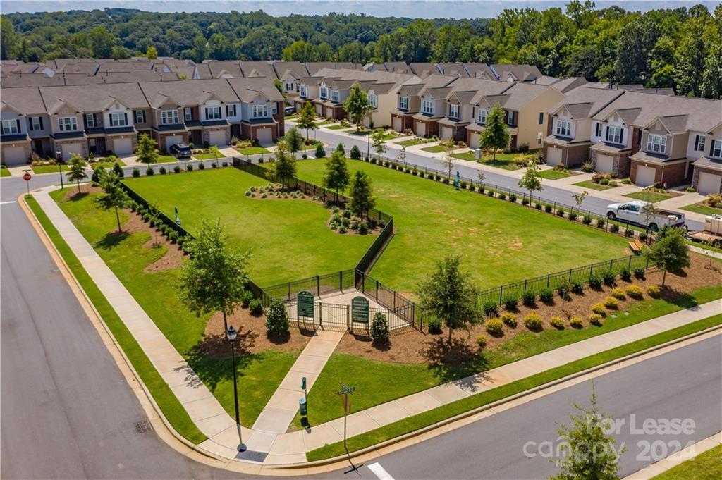 Building Photo - 5907 Carrollton Ln