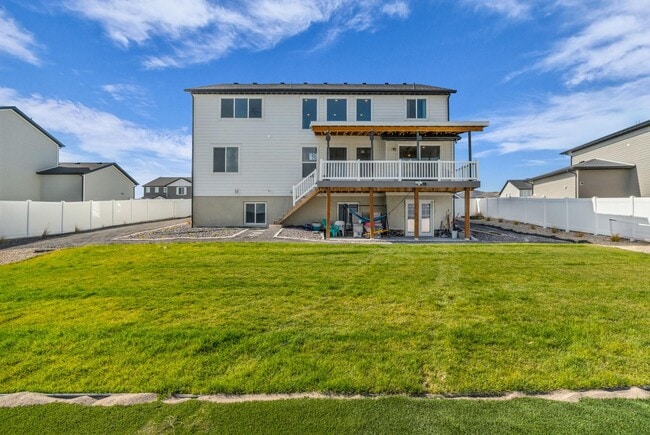 Building Photo - 2468 N Paintbrush Dr