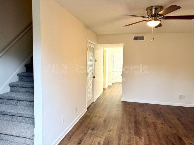 Building Photo - 470 S Jeff Davis Dr