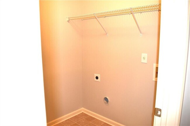 Building Photo - 6080 Apple Rose Dr
