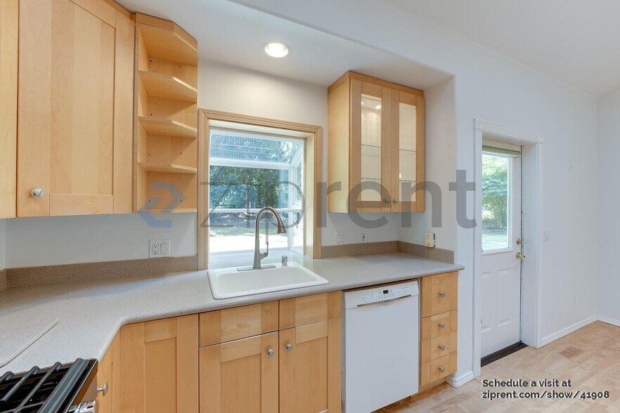 Building Photo - 13005 200th St SE