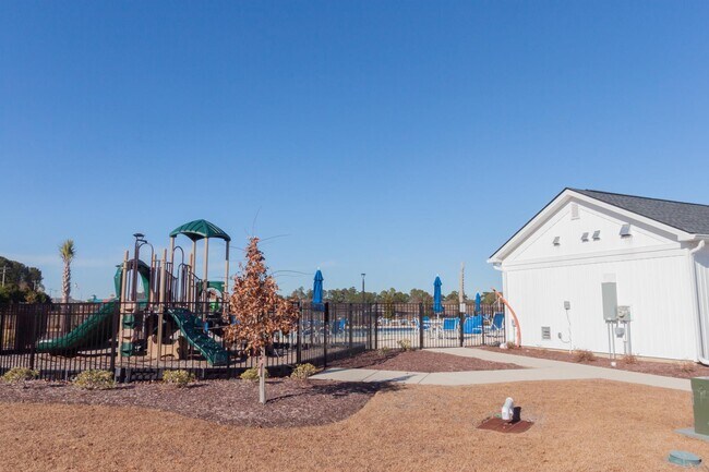 Building Photo - 1382 Speedway St