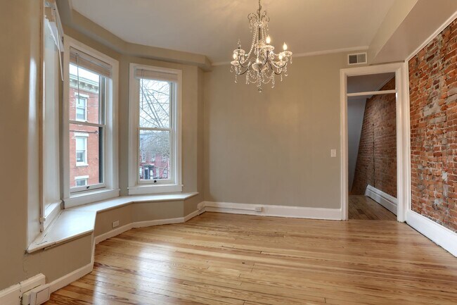 Building Photo - 206 Reily St