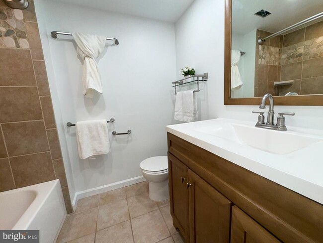 Building Photo - 11739 Ledura Ct