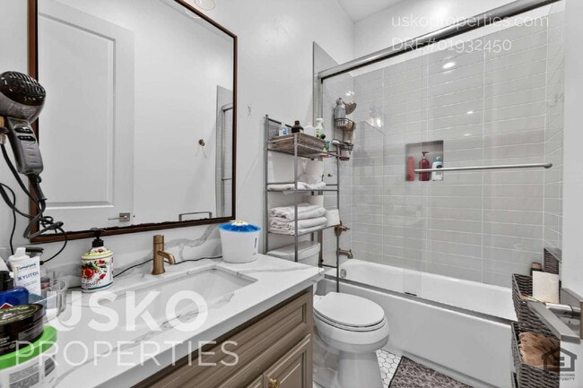 Building Photo - 103 Lazy Oak Ln