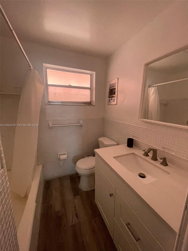 Building Photo - 215 SE 3rd Ave