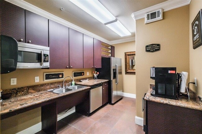 Building Photo - 1711 Old Spanish Trl