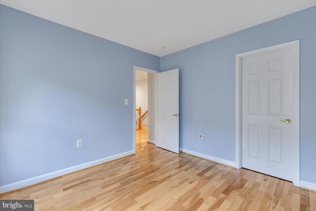 Building Photo - 427 Park Ave