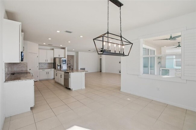 Building Photo - 10747 Laxer Cay Loop