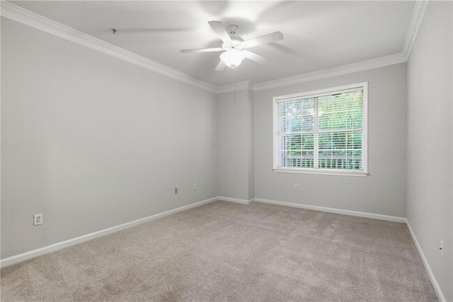 Building Photo - 2400 Cumberland Pkwy SE