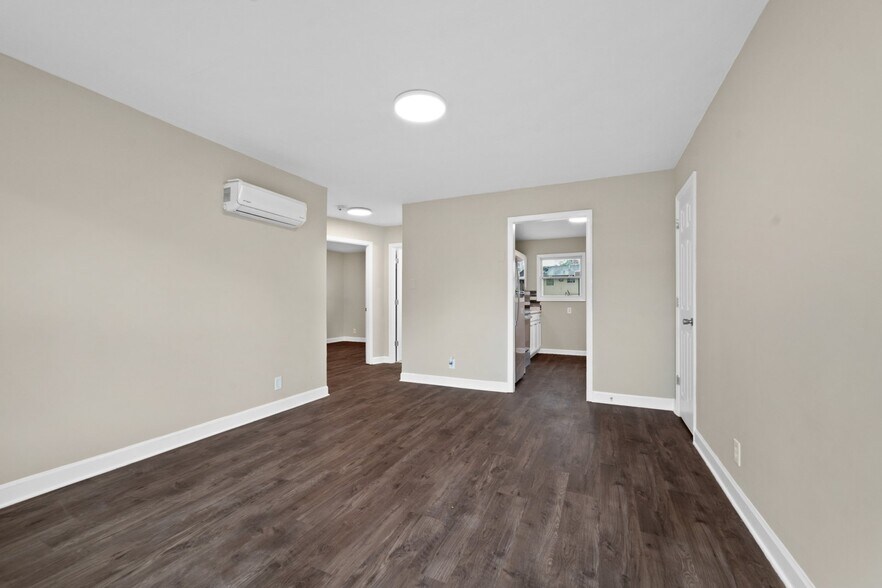 Building Photo - 3410 Elizabeth St NW