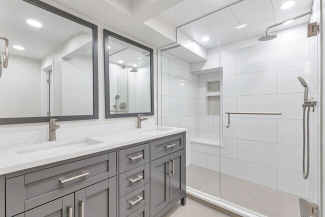 Building Photo - 6260 W 61st Ave