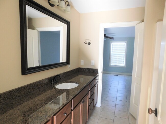 Building Photo - 3088 S Cashua Dr