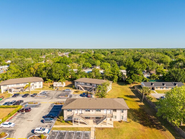 Building Photo - Charming 1 Bed, 1 Bath Condo