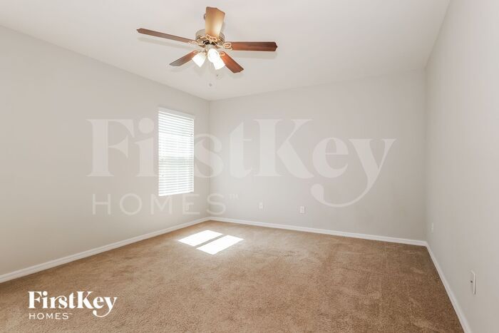 Building Photo - 1622 SW 22nd St