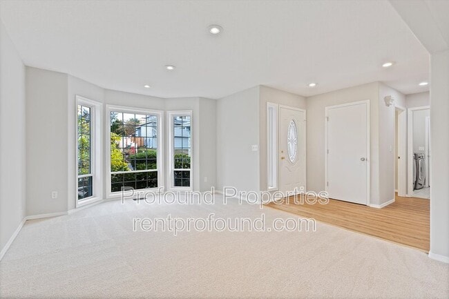 Building Photo - 7533 SW Applegate Dr