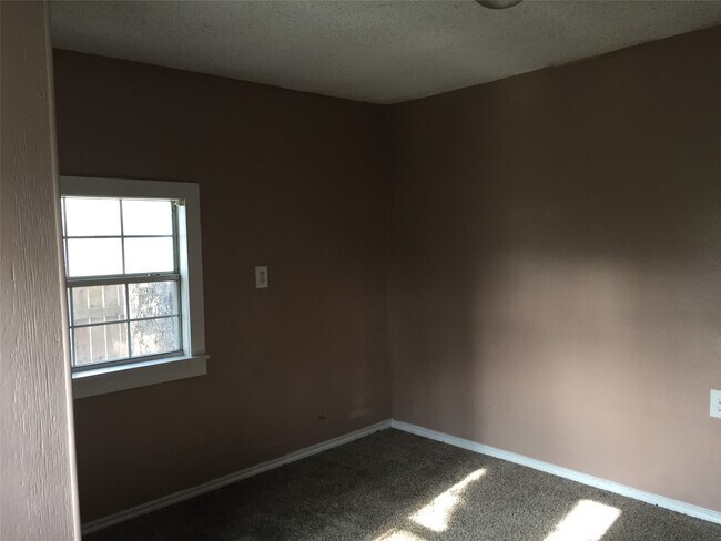 Building Photo - 310 Foerster St