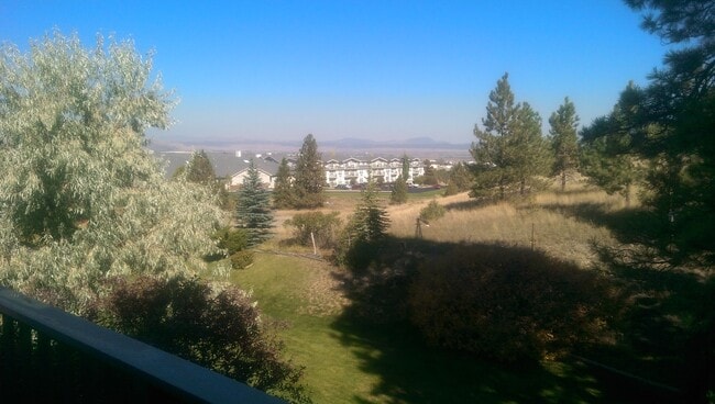 Building Photo - Three Bedroom Condo for rent!