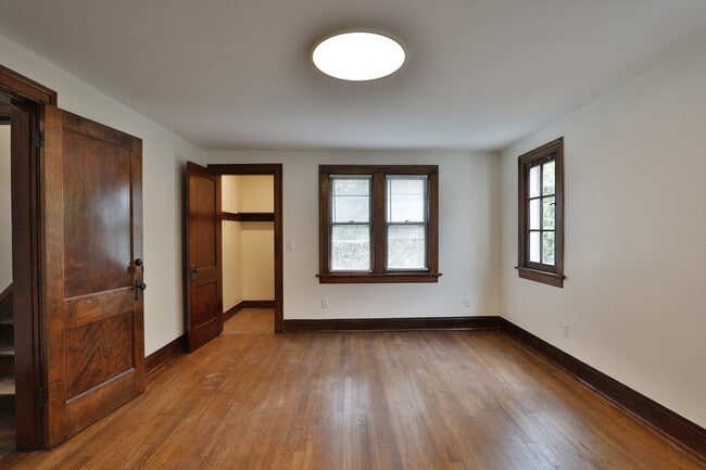 Building Photo - 2104 Iuka Ave