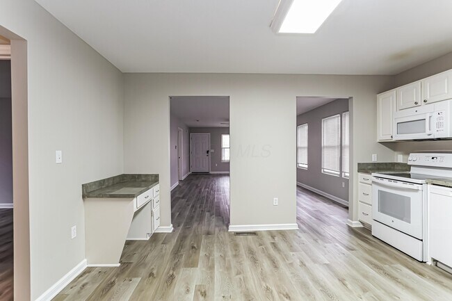Building Photo - 34 Waterman Ave