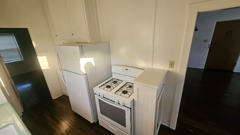 Building Photo - 1425 Echo Park Ave