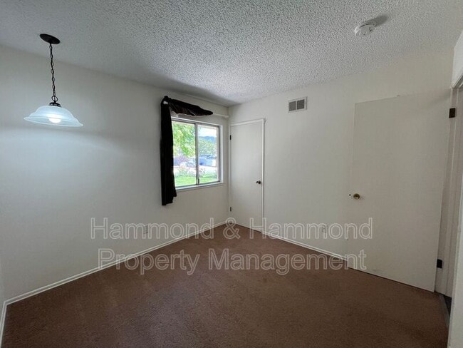 Building Photo - 29421 Abelia Rd
